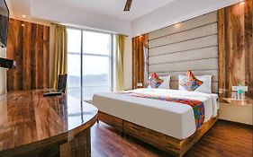 Via Kapashera Residency Near Igi Airport New Delhi